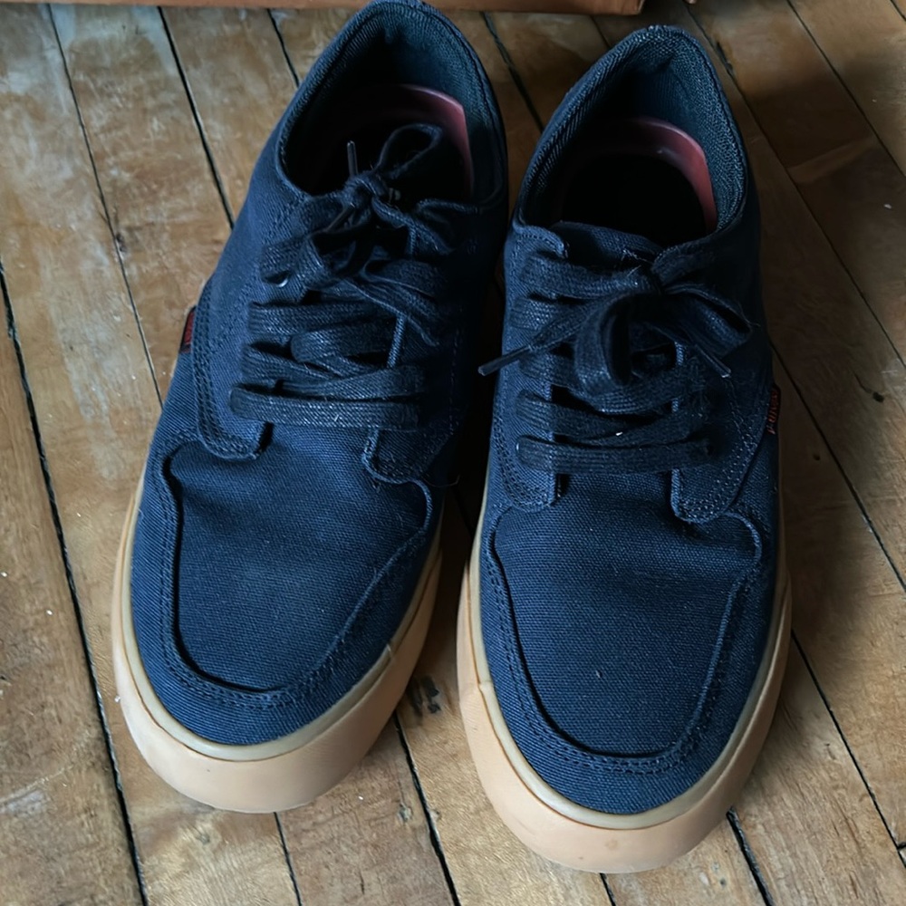 Men’s Element skate shoe size 7